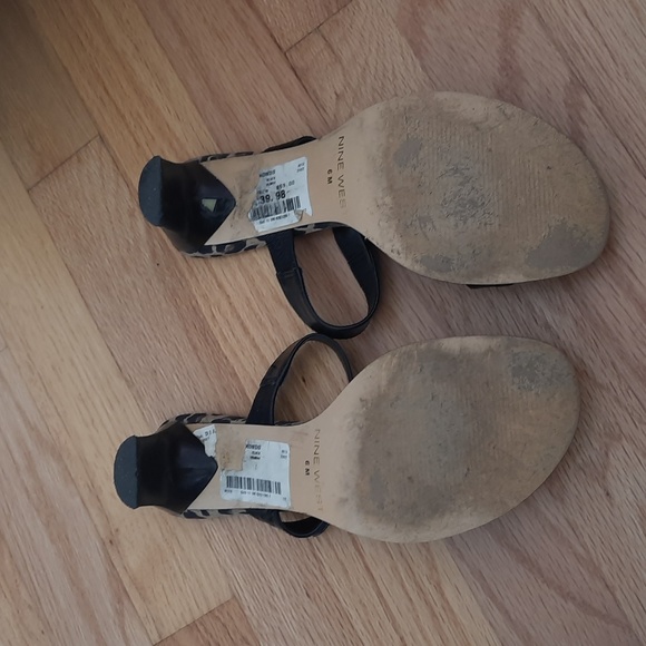 Sandals - Picture 4 of 11